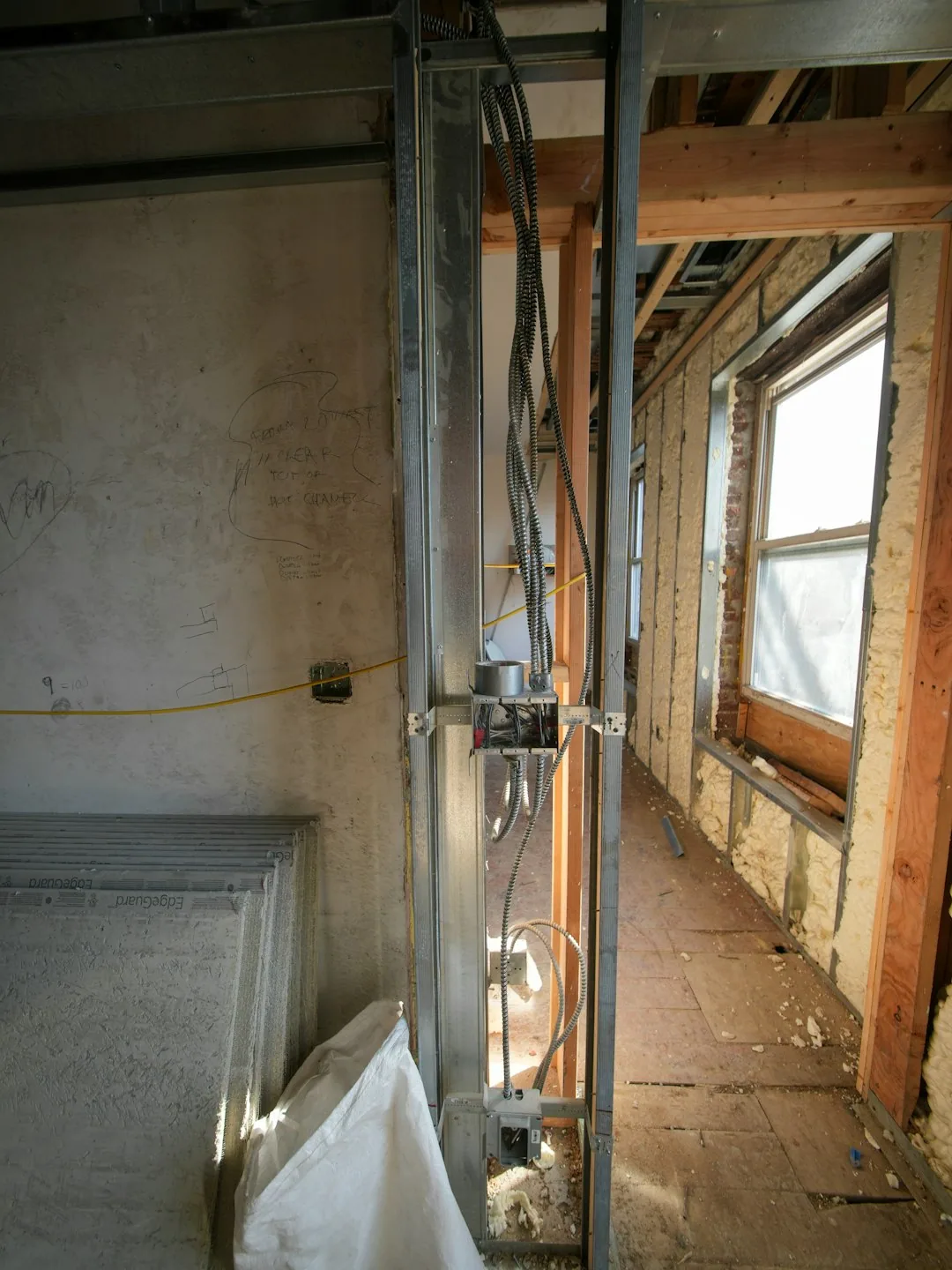 Energy Flow Electric, Inc. at work in Arlington, WA